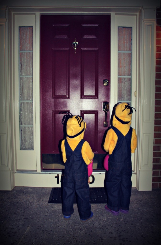 Halloween DIY Minion Costumes:: by Little Pink Monster