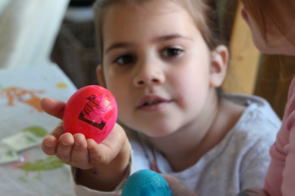 Four New Ways to Decorate Your Easter Eggs:: by Little Pink Monster