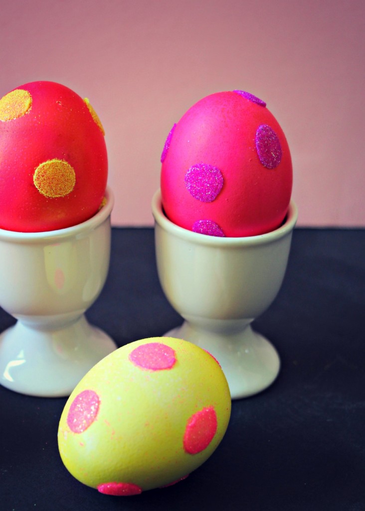 Four New Ways to Decorate Your Easter Eggs:: by Little Pink Monster