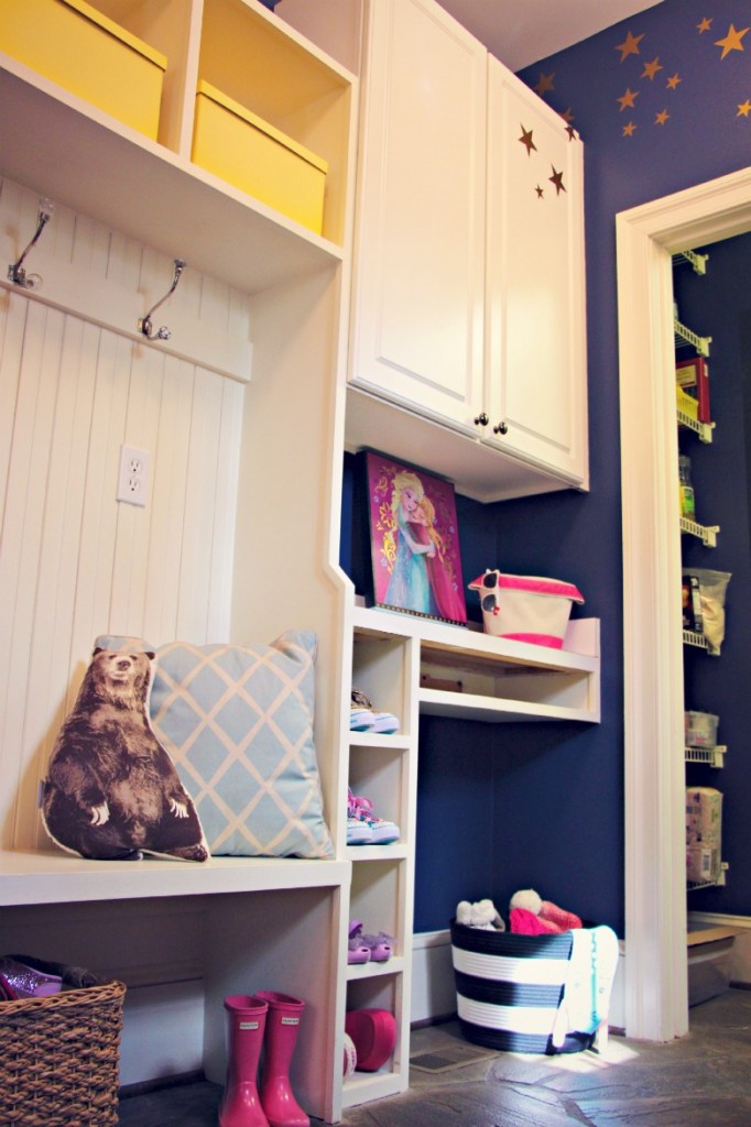 mudroom makeover:: www.littlepinkmonsters.com