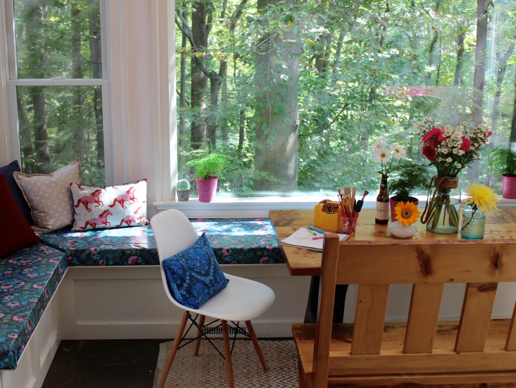 DIY built in kitchen banquette bench :: Little Pink Monster