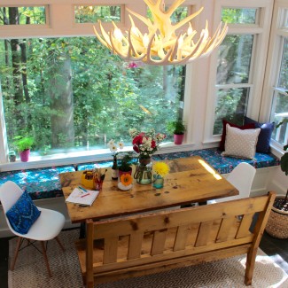 My Good Nook :: DIY built-in kitchen banquette bench